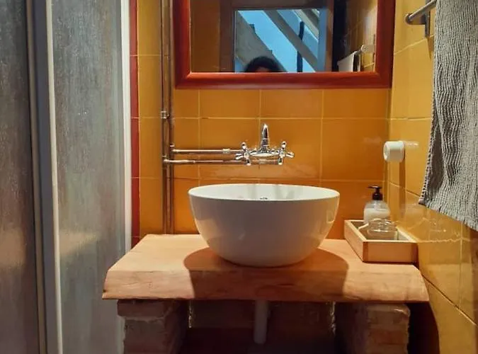 Y Vuelves Хервас